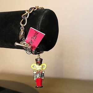 New Vintage! BETSEY JOHNSON Dream Closet Christmas Monkey King Bracelet.